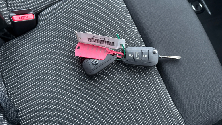 Peugeot Expert E-L2 100kW 75kWh Professional Van Auto